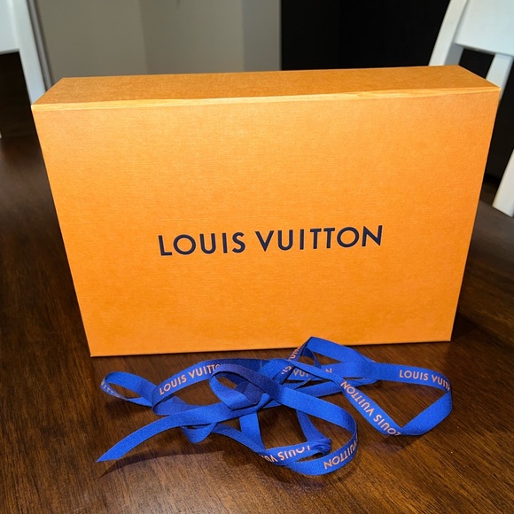 Louis Vuitton Handbags - Louis Vuitton Gift Box